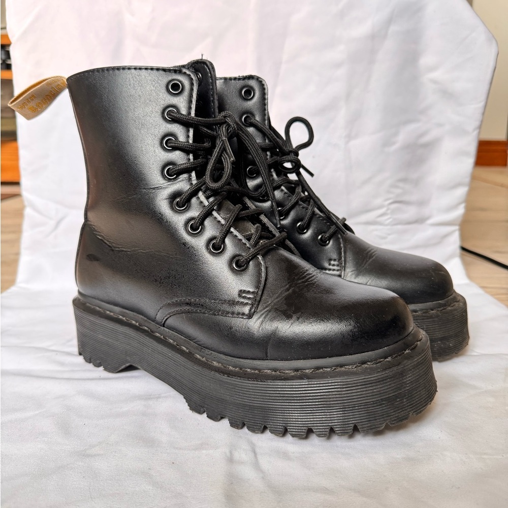 Dr Martens vegan Black Platform Lace-Up Boots